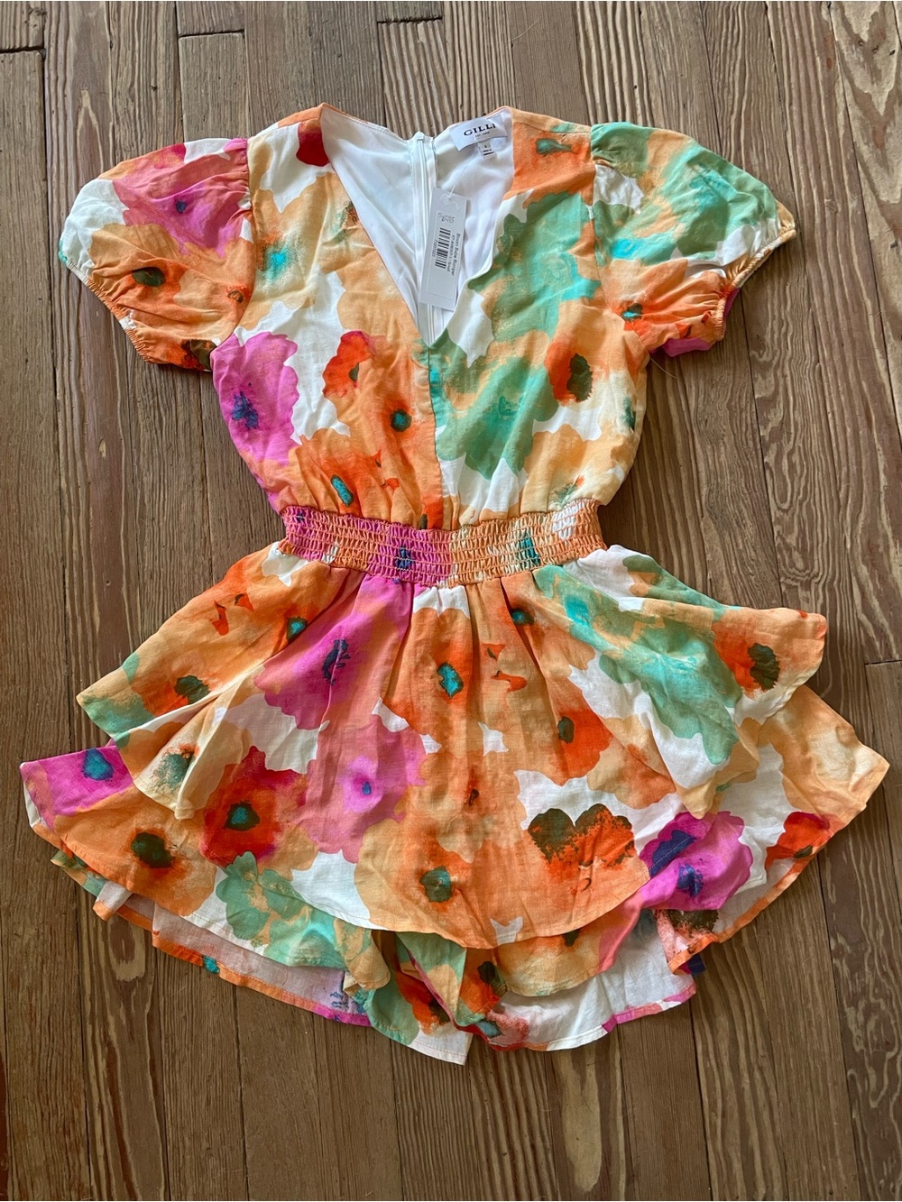 NWT Gilli Bloom Babe Multicolor Floral V-Neck Puff Sleeve Romper